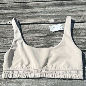 Lululemon Softstreme Scoop-Neck Bra B/C Cup Mojave Tan size 8 -USED ONCE